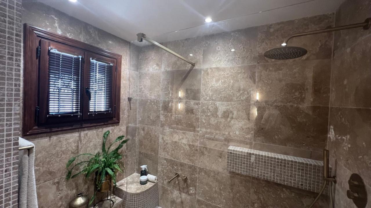 Romantic White Villa -Private Pool Нерха Экстерьер фото
