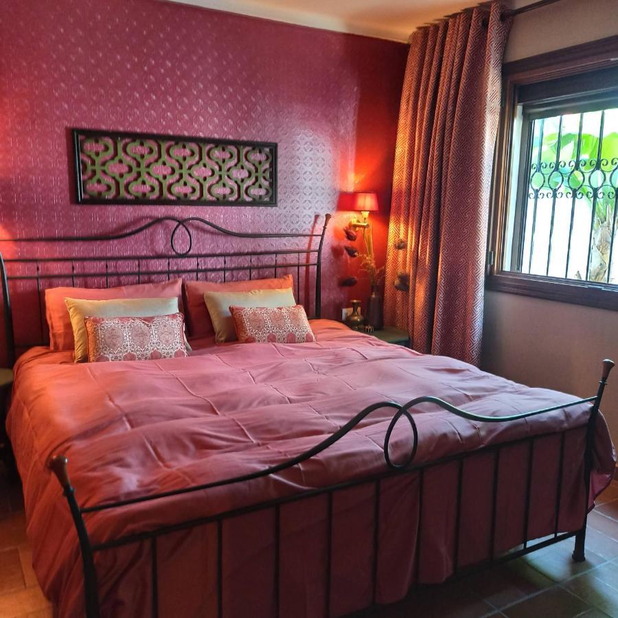 Romantic White Villa -Private Pool Нерха Экстерьер фото